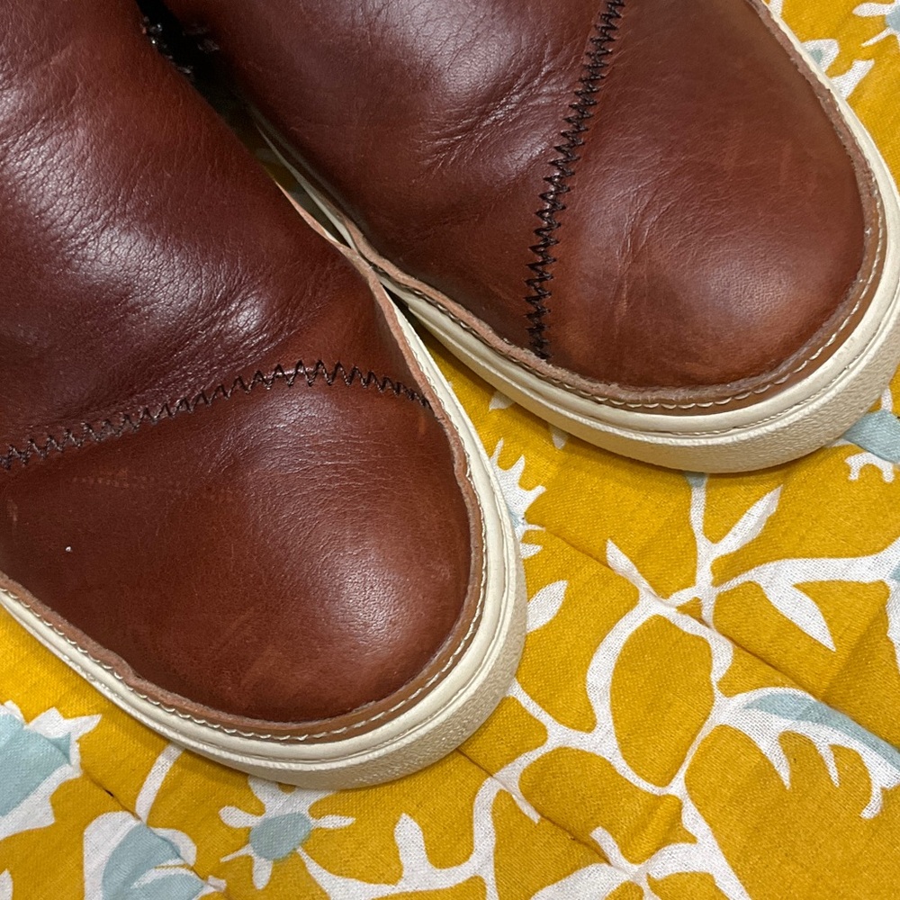 🔥Final Mark Down! Toms Brown Leather Ankle Booties with Faux Fur Trim - Picture 3 of 16
